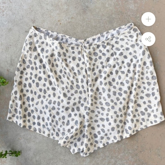 Equipment Femme Lewis Shorts Silk High Rise Animal Print Neutral Boho Preppy L - Picture 7 of 9